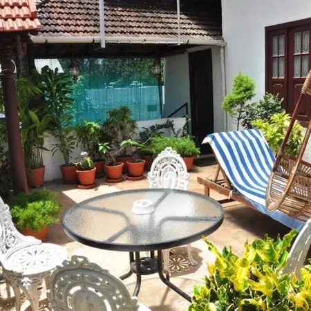 Reds Residency - Homestay