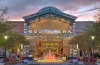 Sheraton Charlotte Hotel Hotel dekat Charlotte Amtrak Station