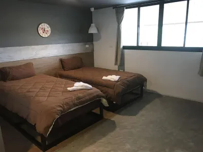 Takuapa Station Hotel Hotels in Bang Sai