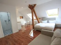 Zollikof Aparts - Sauna & Studioapartments Hotels near Ost