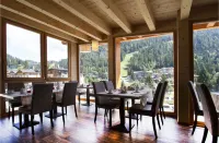 Hotel Garnì Caminetto Hotels in Madonna di Campiglio