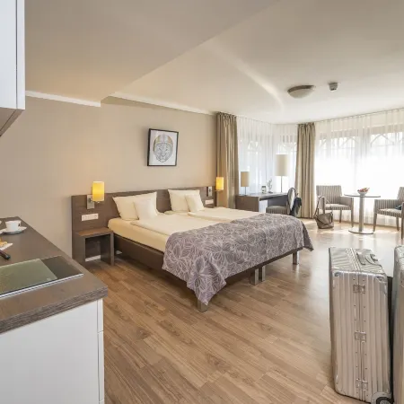 Tiek Apartments