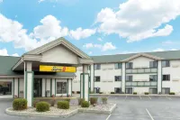 Super 8 by Wyndham Wisconsin Dells Hotels in Wisconsin Dells