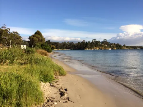 Snug Beach Cabin and Caravan Park