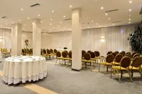 Grand Brizo Comahue Hotels in Neuquen