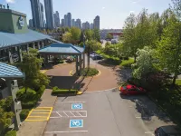Accent Inns Burnaby - parking