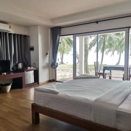 Siam Beach Resort