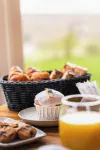 Château de Boisgelin - Hôtel & Restaurant Mathieu Kergourlay - Breakfast