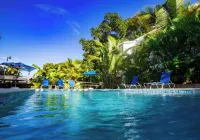 Stylish 1r-1b Apt Near the Beach and Main Street