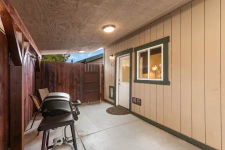 The Yellowstone Hideaway Unit C Отели рядом с достопримечательностью «Chamber of Commerce of West Yellowstone»