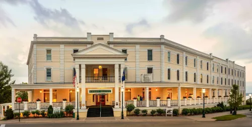 Perry Hotel Hotels in Petoskey