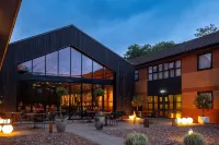 Burleigh Court Hotel and Leisure Hotels in Loughborough
