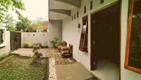 Adikarta Guesthouse Janti