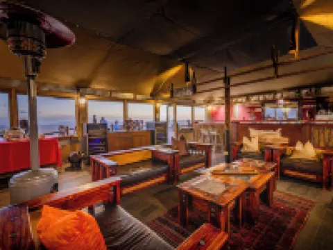 Moon Mountain Lodge Hotels in Solitaire