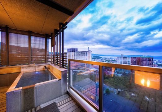 타케가와라 온천