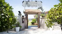 Hotel Scala Hotels near Herbon