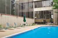 DoubleTree by Hilton Hotel Dallas Near the Galleria - Rooftop Pools