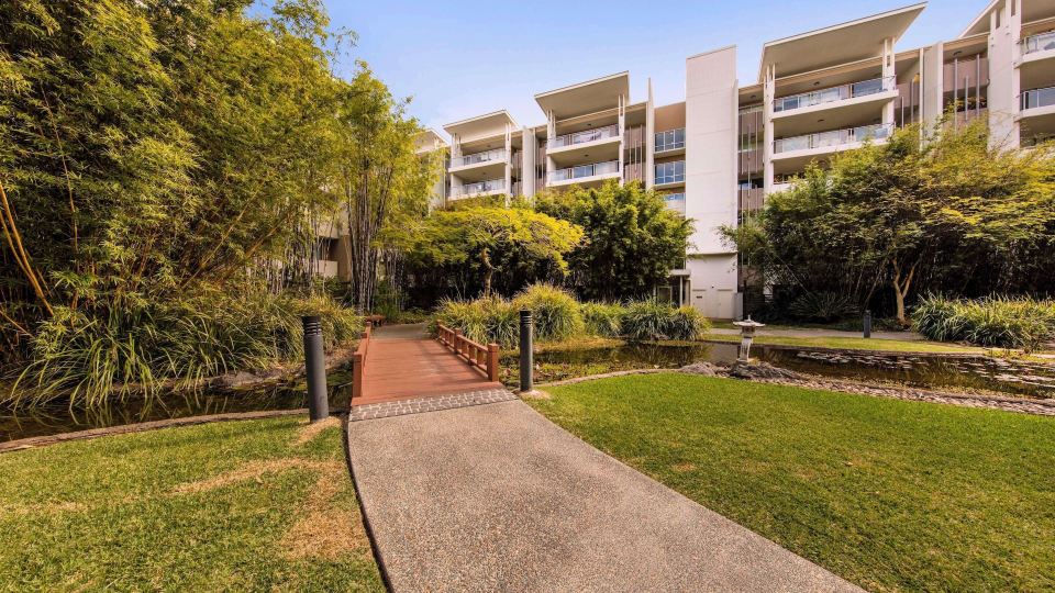 Oaks Brisbane Mews Suites