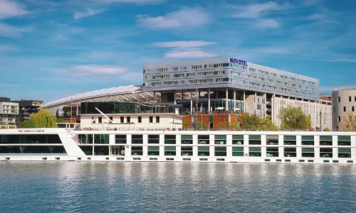 Novotel Lyon Centre-Confluence Bord de Saone