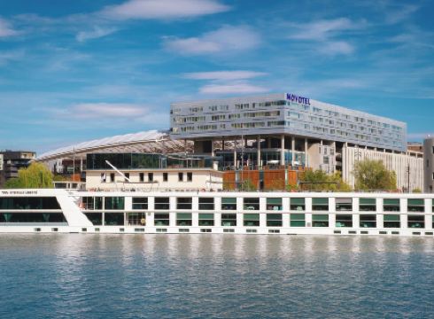 Novotel Lyon Centre-Confluence Bord de Saone