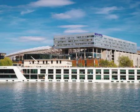 Novotel Lyon Centre Confluence Bord de Saone Lyon otelleri