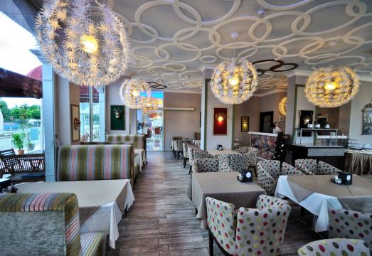 그랜드 아타쿰 호텔