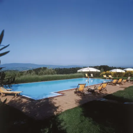 Podere Il Pino Отели в г. Поджибонси