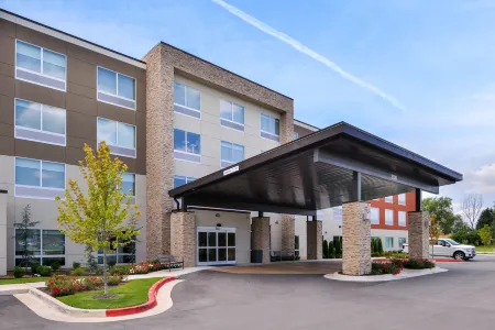 Holiday Inn Express & Suites Siloam Springs