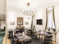 Relais Donna Lucrezia Hotels near Globe Theatre