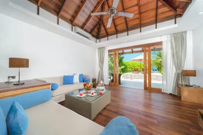 Hideaway Beach Resort & Spa Hotels near Hanimaadhoo
