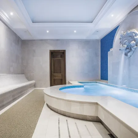 Charisma de Luxe Hotel
