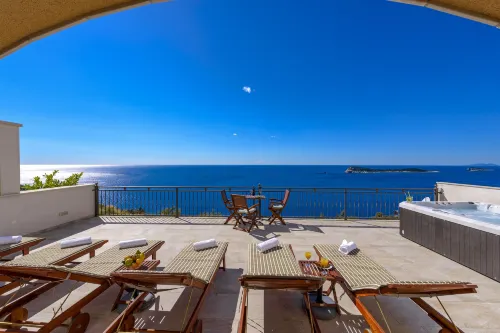 Apartments Mrkan Hotels in Cilipi