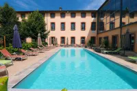 Abbaye des Capucins Spa & Resort Hotels in Montauban