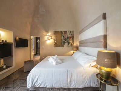 Al Console Luxury Suite