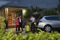 ワイ オラ レイクサイド スパ リゾート のホテル