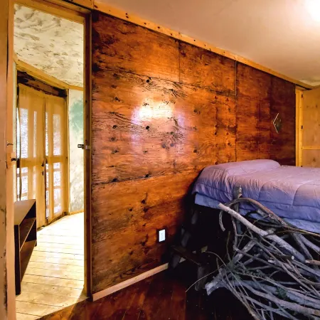 Lost River Hostel