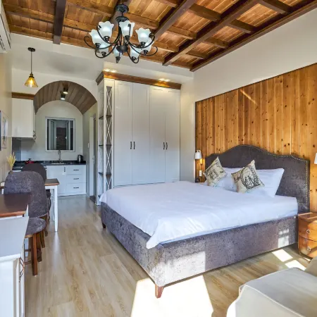 Little Colmar - Homestay & Pottery Studio