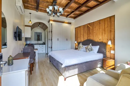 Little Colmar - Homestay & Pottery Studio