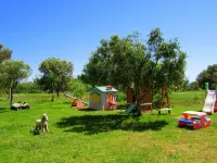Monambeles Villas Hotels in Livathou