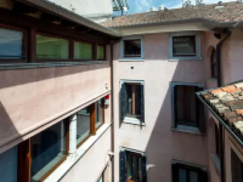 Mercatovecchio Luxury Suites Hotels near Udine