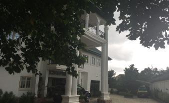 Amadi Villa