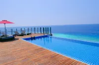 Ranthari Hotel and Spa, Ukulhas Maldives - Beach