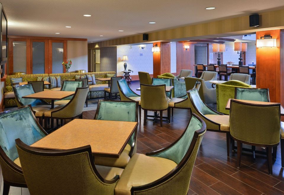 호텔 주변 전경 및 접근성