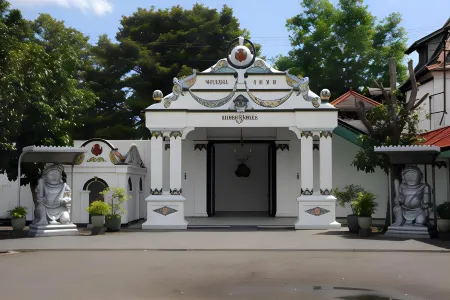 RedDoorz Syariah Near Titik Nol Yogyakarta