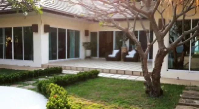 The Memory - 4 Bedrooms Beachfront Pool Villa