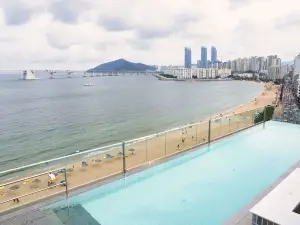 水上皇宮大飯店