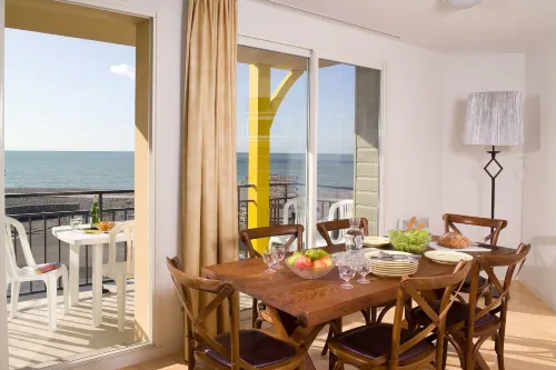 Madame Vacances - Résidence Les Terrasses de la Plage - en bord de mer