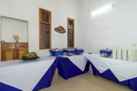 Hotel Sansiraka Suites by Geh Suites - breakfast