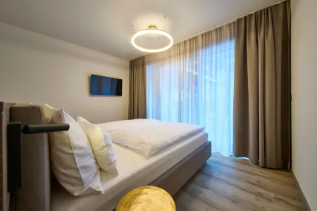 LH Suites Aparthotel - New since 2025