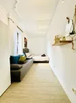 Affordable 4BR Apt Walk to FAC Platz Hotels in Klosterneuburg